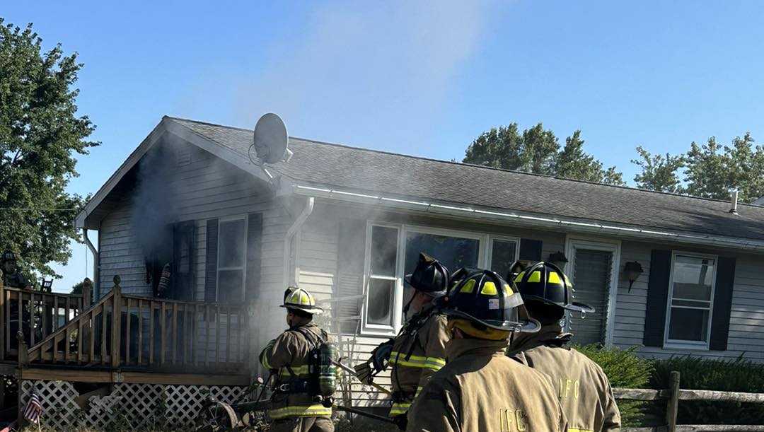 Crews respond to house fire on Cedar Ridge Road