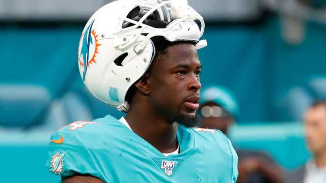 Patriots acquire WR at trade deadline in rare deal with Dolphins