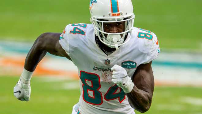 Miami Dolphins - Gain of 5️⃣2️⃣ yards for Isaiah Ford 