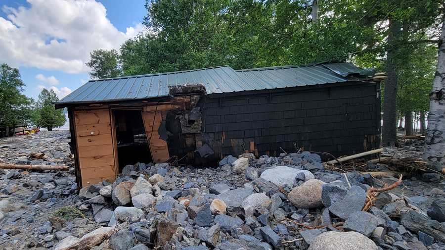 'We put life jackets on all the kids' Family describes Jackman flooding
