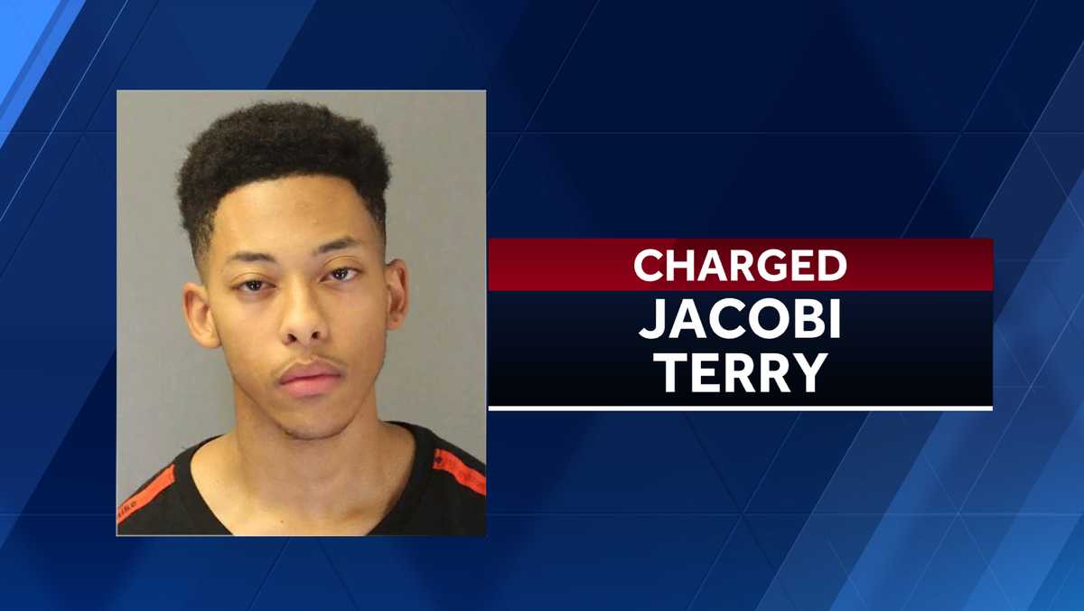 Teenager will stand trial for murder in Omaha mall shooting