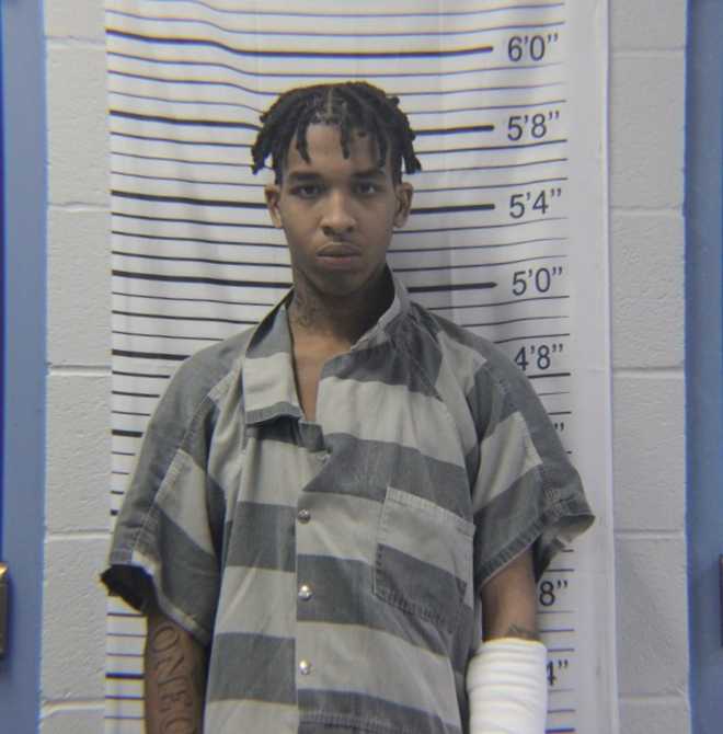 Georgia: Teen, his mother and another man arrested after fight over gun