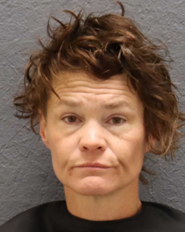 wyff4.com - Stephanie Moore - Upstate woman kicks in door to break into home; drinks bottle of wine, deputies say