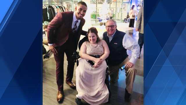 Jalen Hurts: How the Eagles star made a night with a teenager with spina bifida a night to shine - Vimarsana News