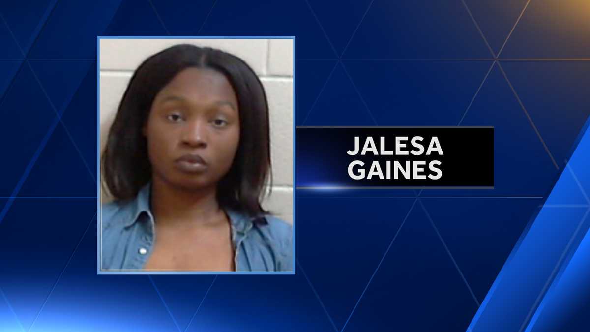 Woman charged after police find her dead baby in trunk of car during