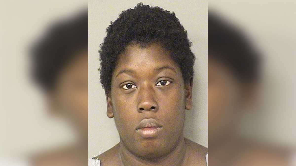 Woman accused of threatening to throw baby in dumpster