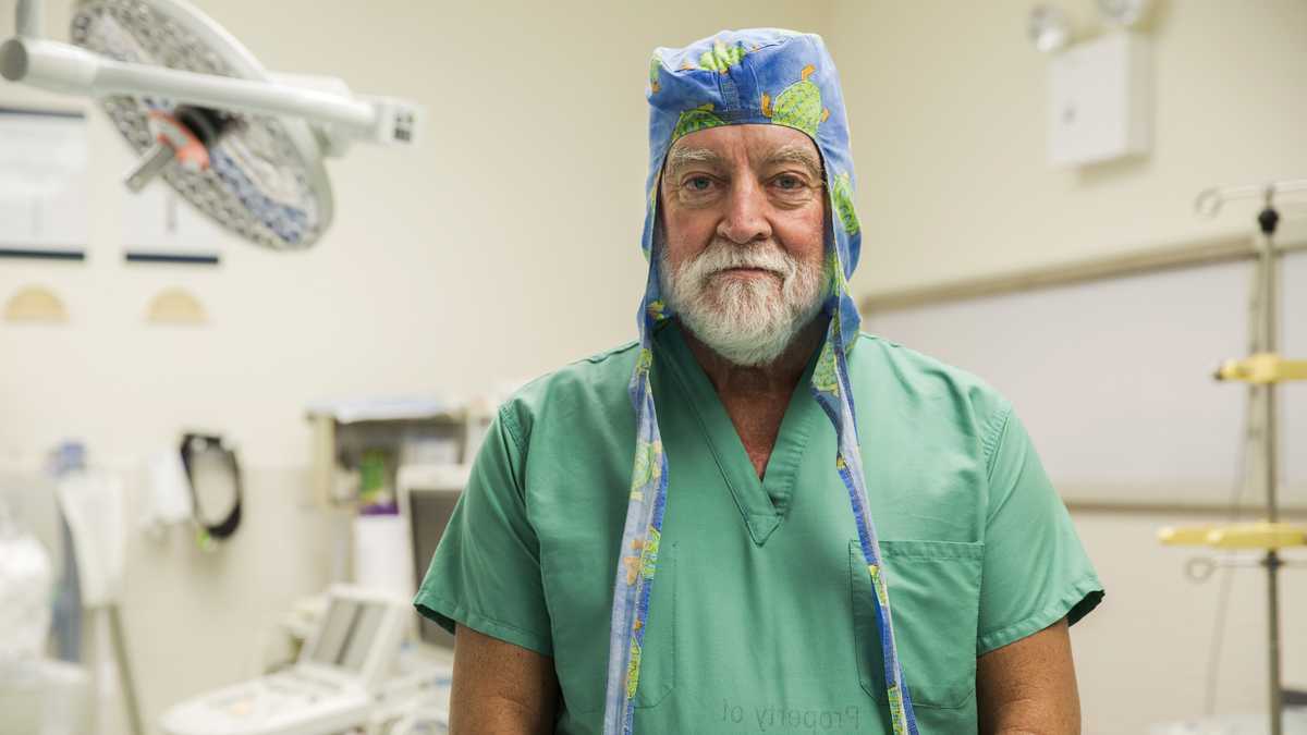 Neurosurgeon who separated conjoined twins dies from complications of