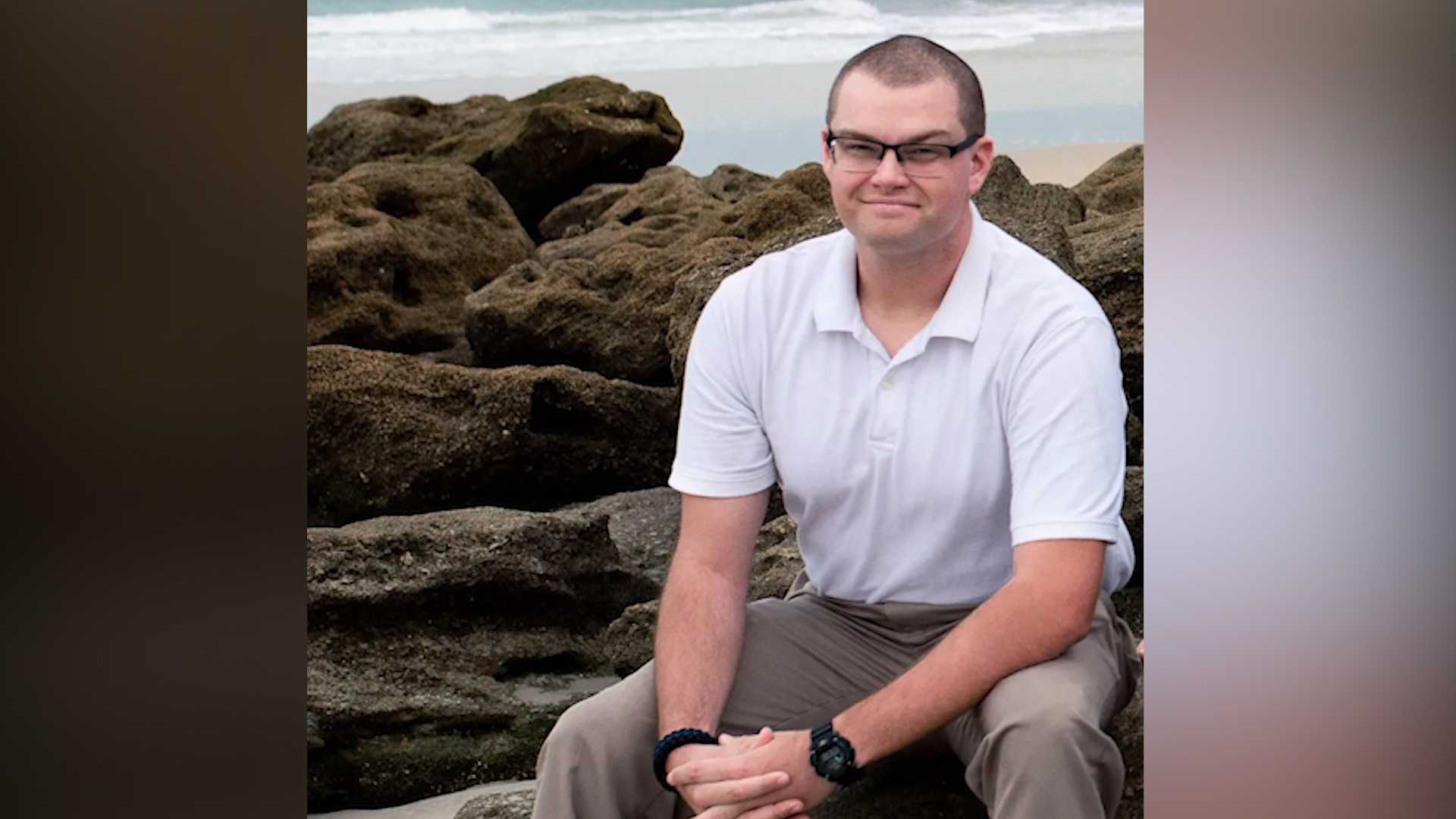 DeSantis signs Officer Jason Raynor Act in Florida after Daytona Beach officer's killing