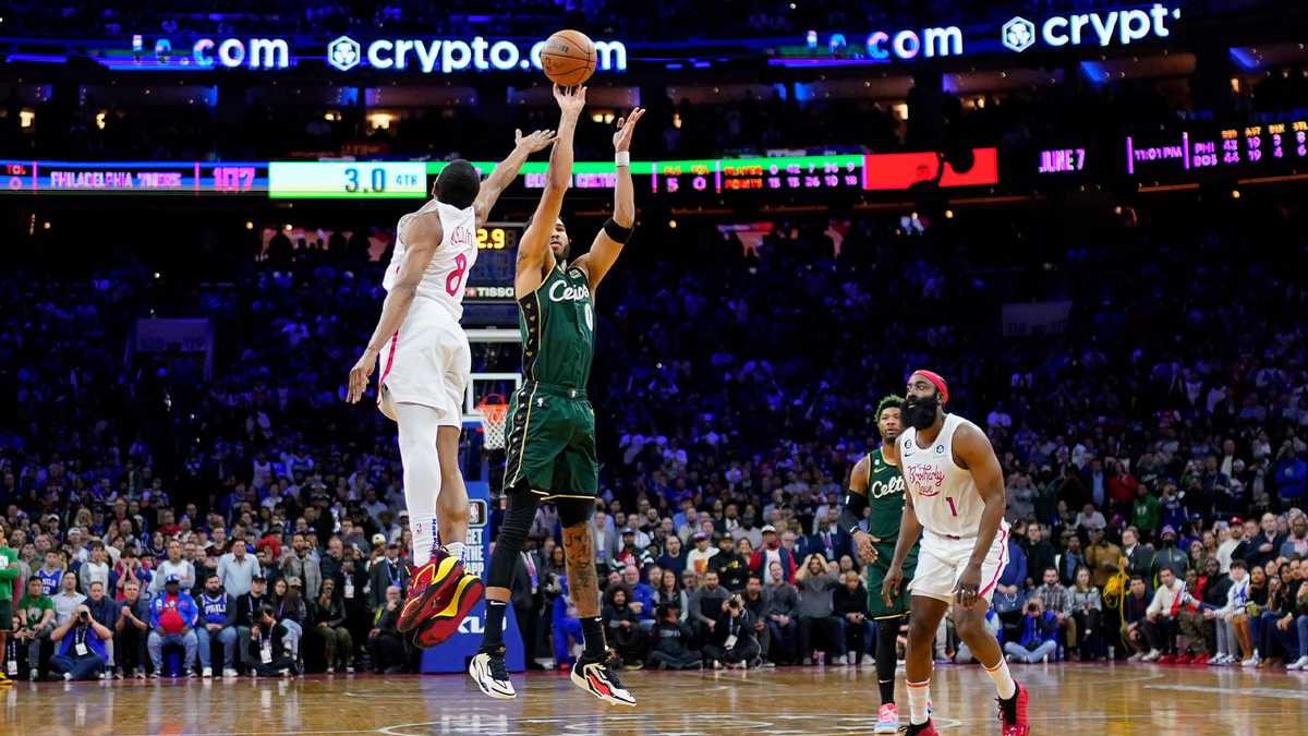 Jayson Tatum, Celtics Win OT Thriller over Joel Embiid, 76ers to