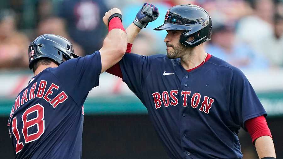 J.D. Martinez hits 4 home runs in one game 