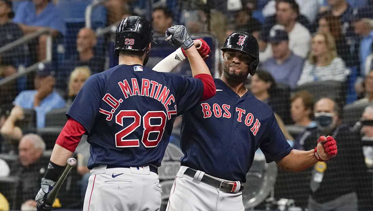 J.D. Martinez pads the lead with a solo homer in Game 5 of the WS 