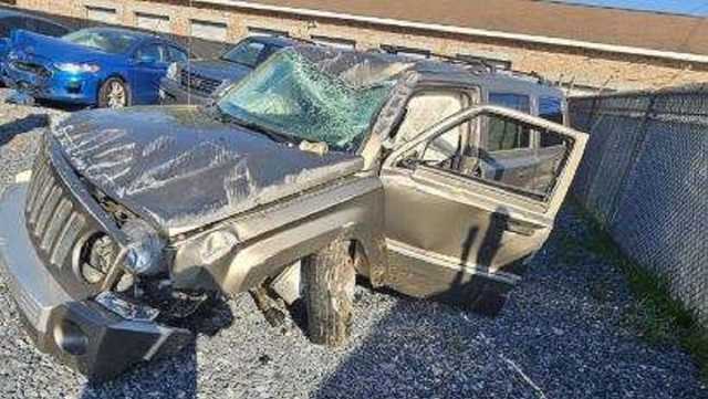 North Carolina man hits boulder, rolls Jeep on I-85 in Archdale - Vimarsana News