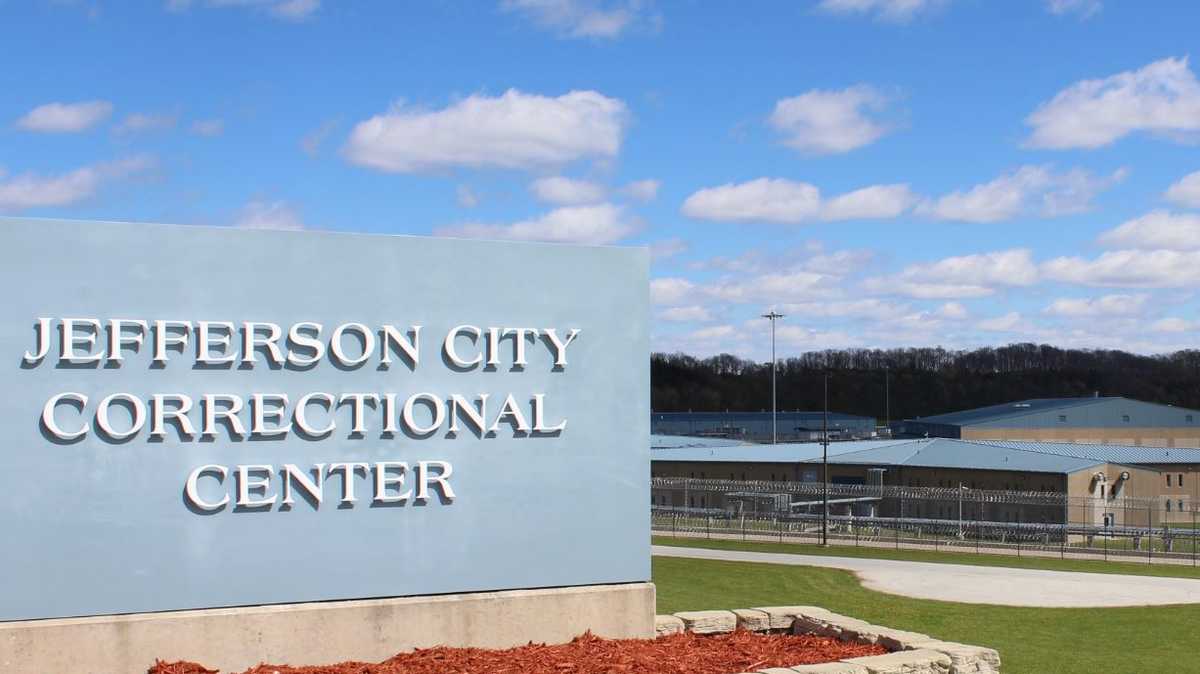 Jefferson City inmate pleads guilty in inmate's death