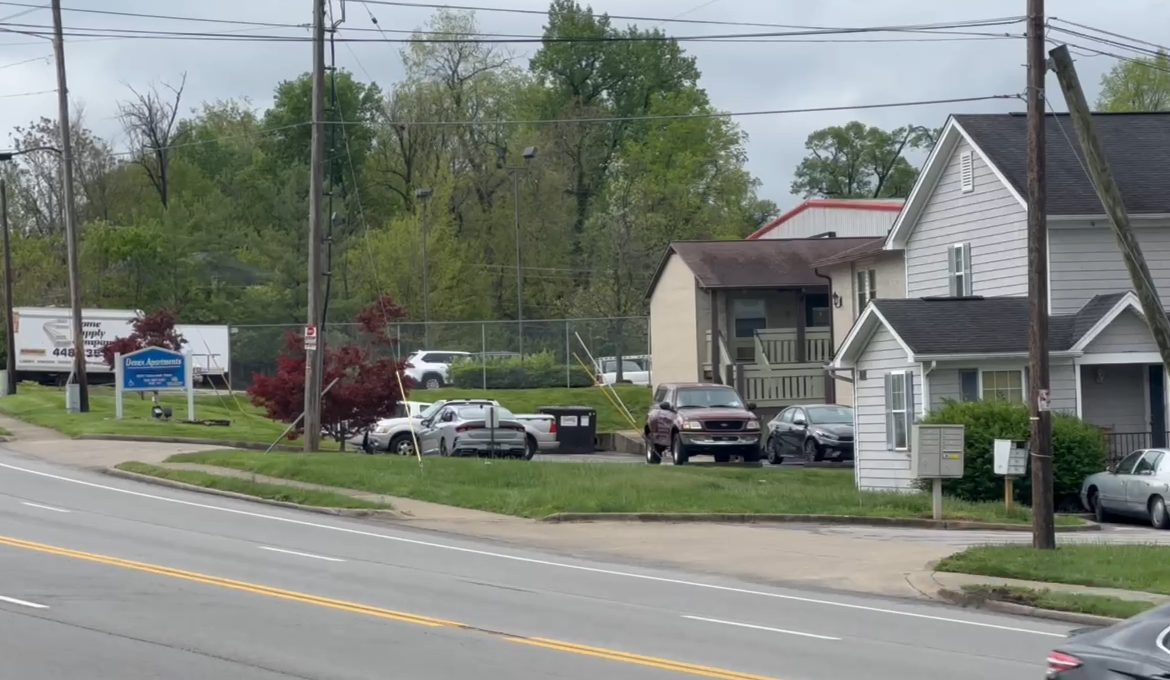 Jeffersontown Police: 1 Dead, 2 Critically Injured In Shooting