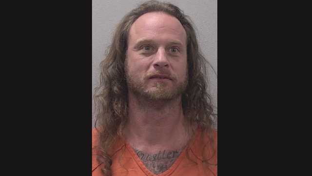 South Carolina: Man drives into home with kids inside - Vimarsana News