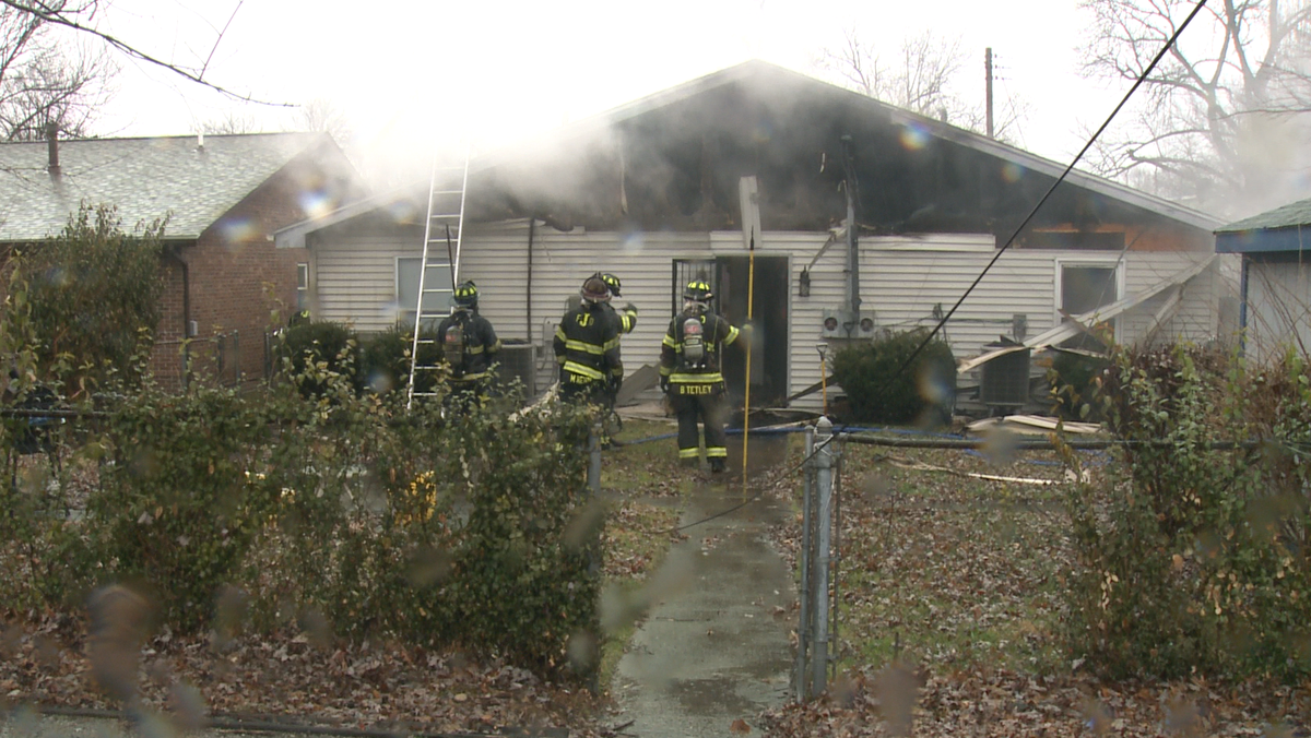 Southern Indiana house fire started by candle displaces six