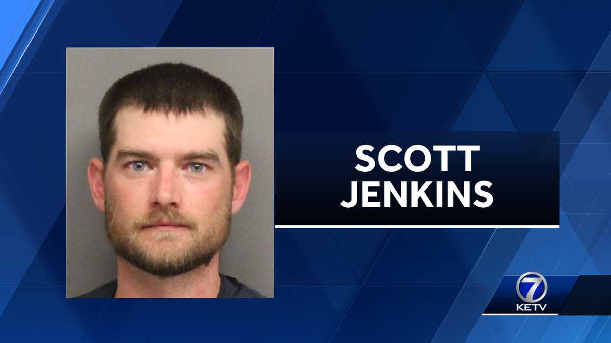 Man accused of making threats, pointing gun at bus arrested - KETV