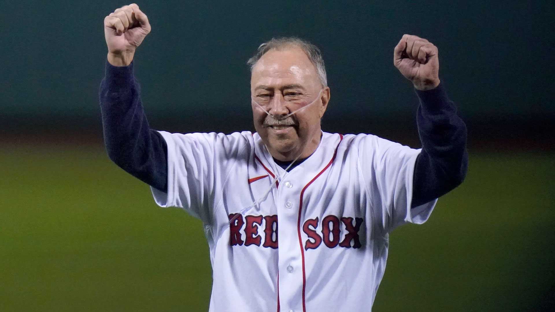 Jerry Remy throws first pitch for Red Sox-Yanks wild card game