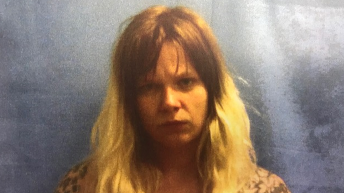 Van Buren woman charged with murder in Crawford County death