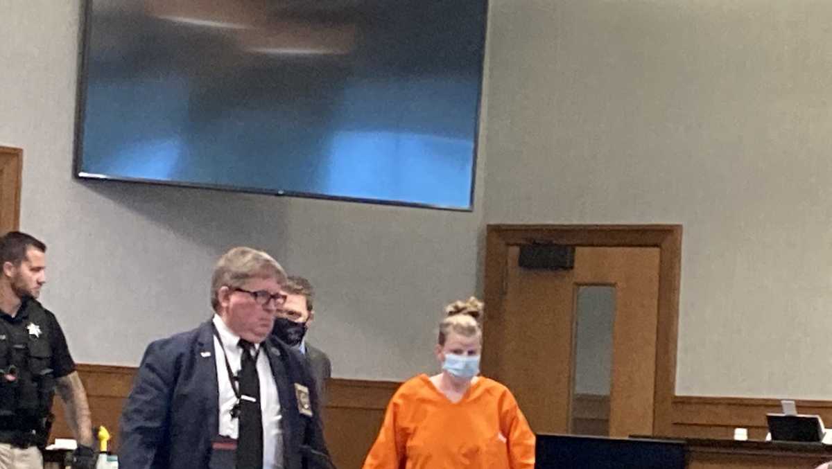 Testimony is starting in the murder trial of a Maine mother