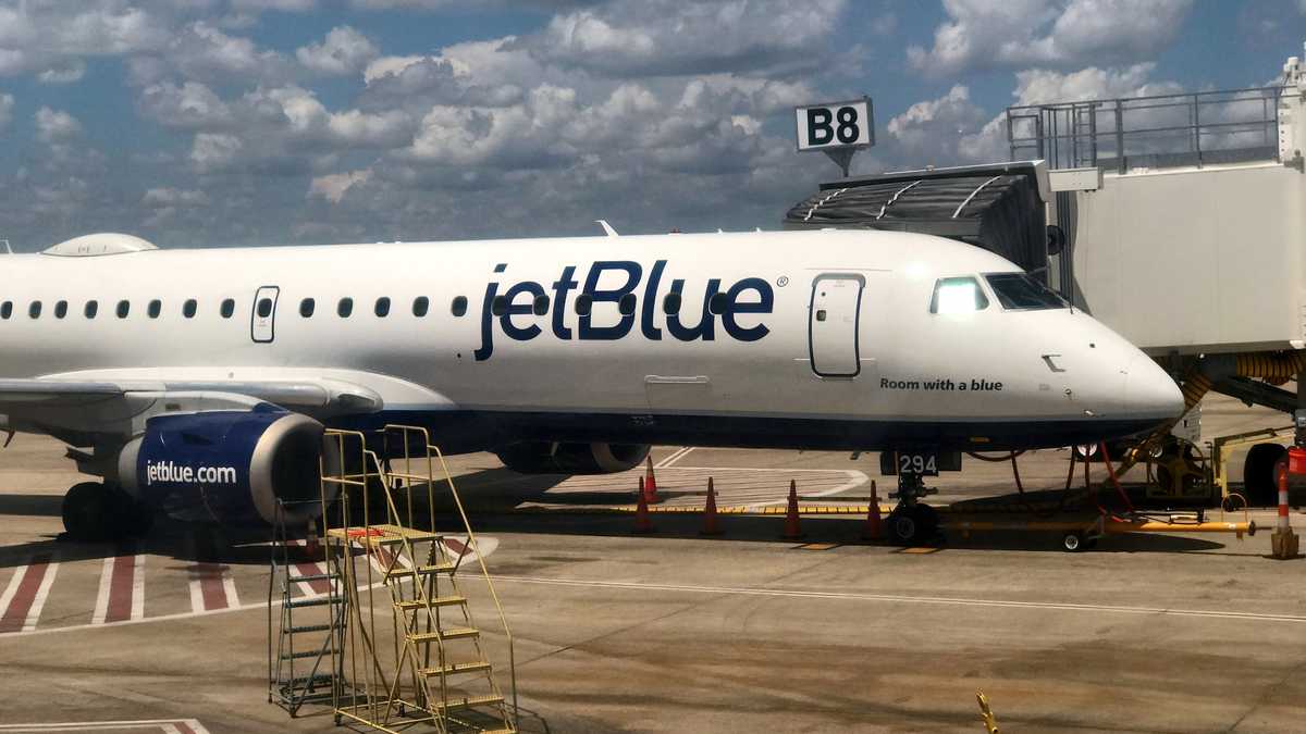 JetBlue crew members taken to hospital after flight from Boston