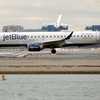 Tigers wear Zubaz on flight out of Boston, plane breaks under