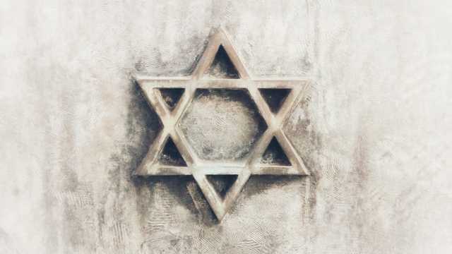 Jewish community reacts to antisemitic display at a FAU - Vimarsana News