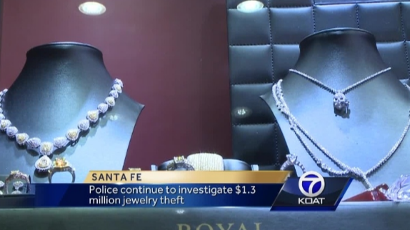 Police continue to search for suspects one year after jewelry store theft