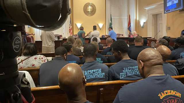 Jackson firefighters pack city council meeting lobbying for better pay - Vimarsana News