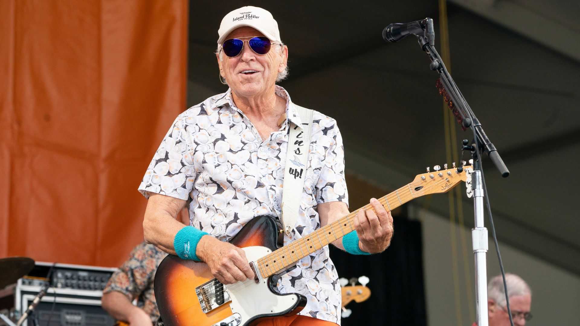 Jimmy Buffett returns to Riverbend Music Center