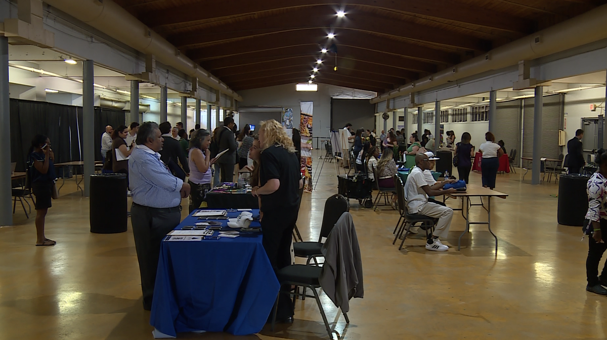 West Palm Beach police to host hiring event for aspiring officers