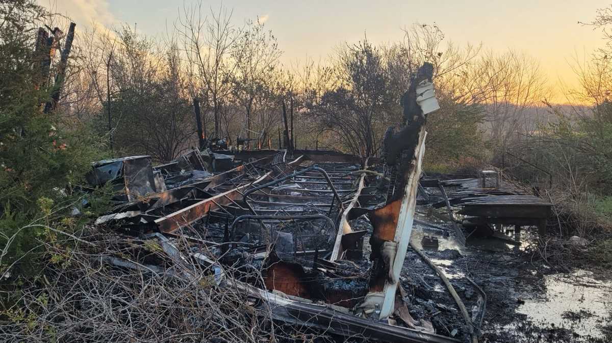 Rural Johnson County mobile home fire kills one person