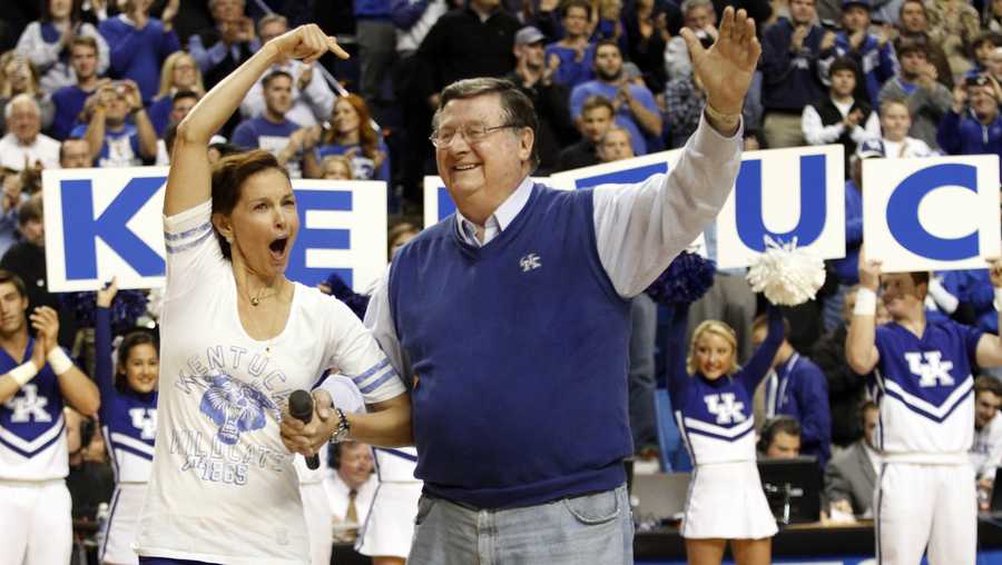 Legendary Kentucky Wildcats basketball Coach Joe. B Hall dies