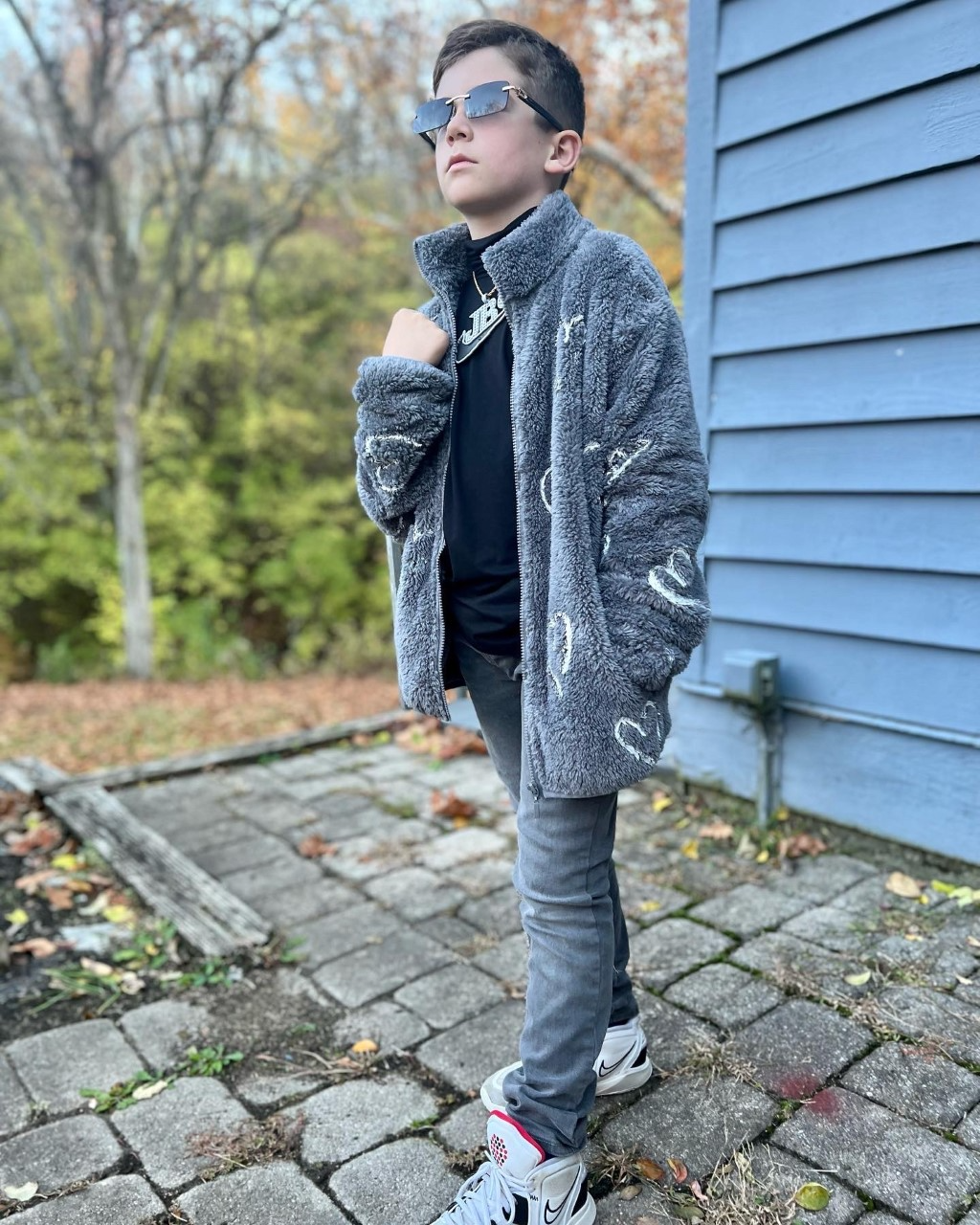 Fans across Cincinnati area dress as Bengals QB Joe Burrow for