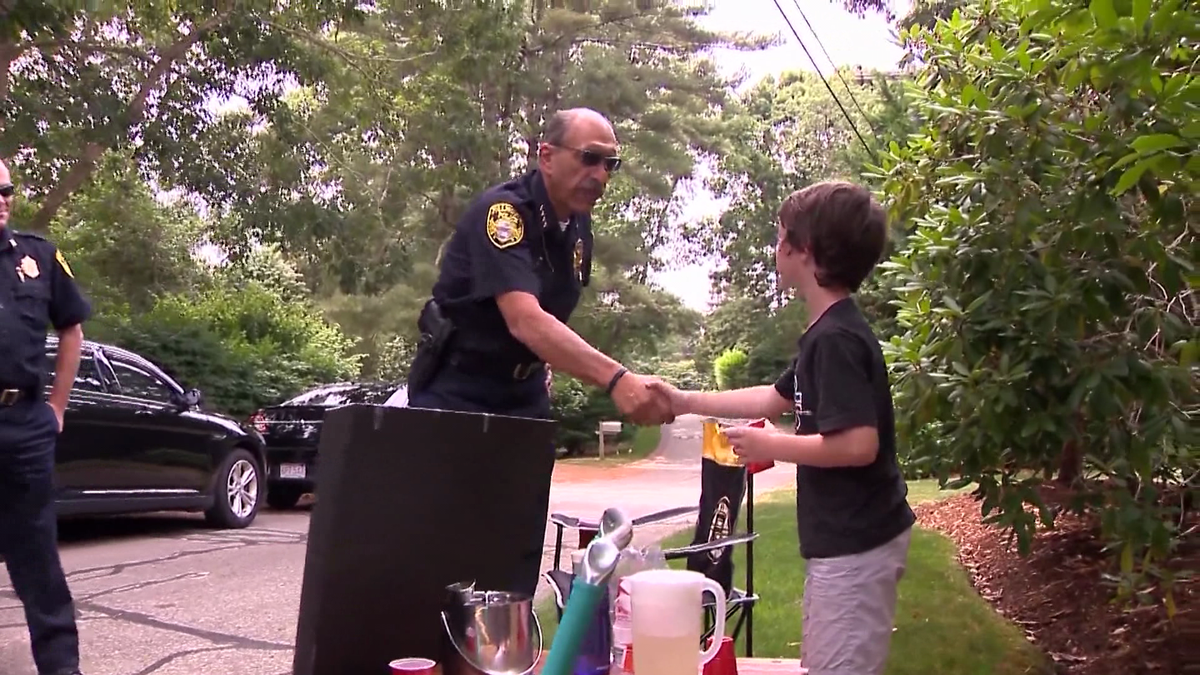 Boy presents nearly 1,600 from lemonade stand to police