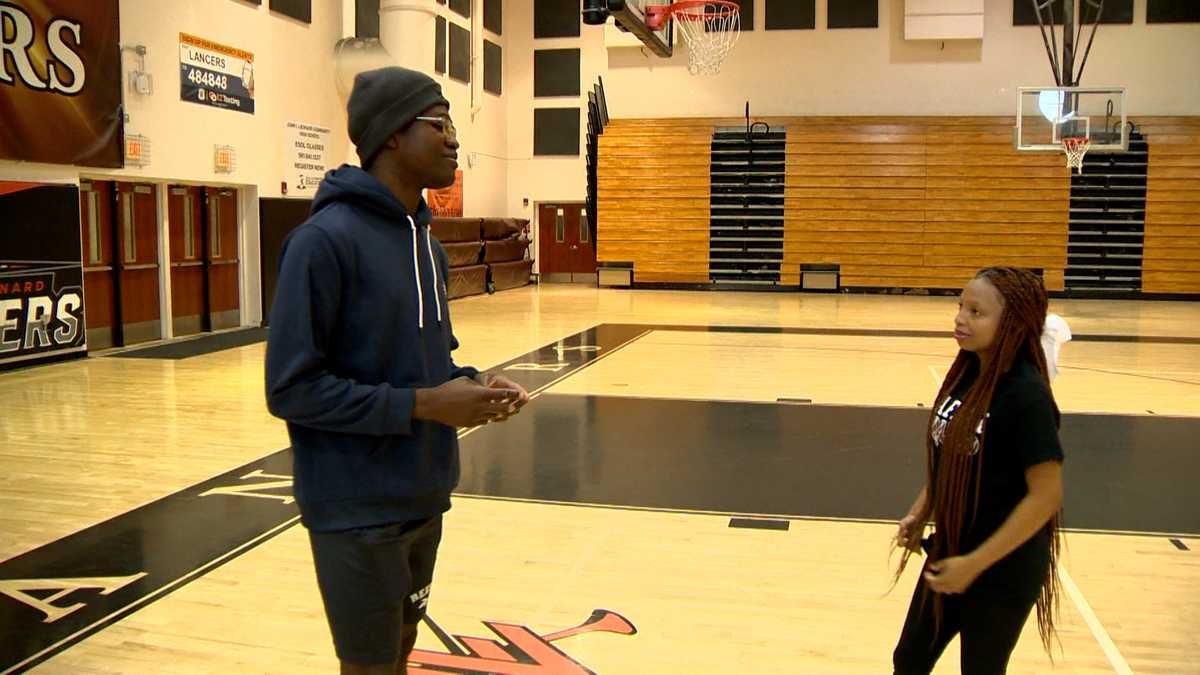 Deaf studentathletes thriving at John I. Leonard High School