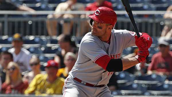 Joey Votto Gifts Signed Ball to Young Reds Fan After Getting