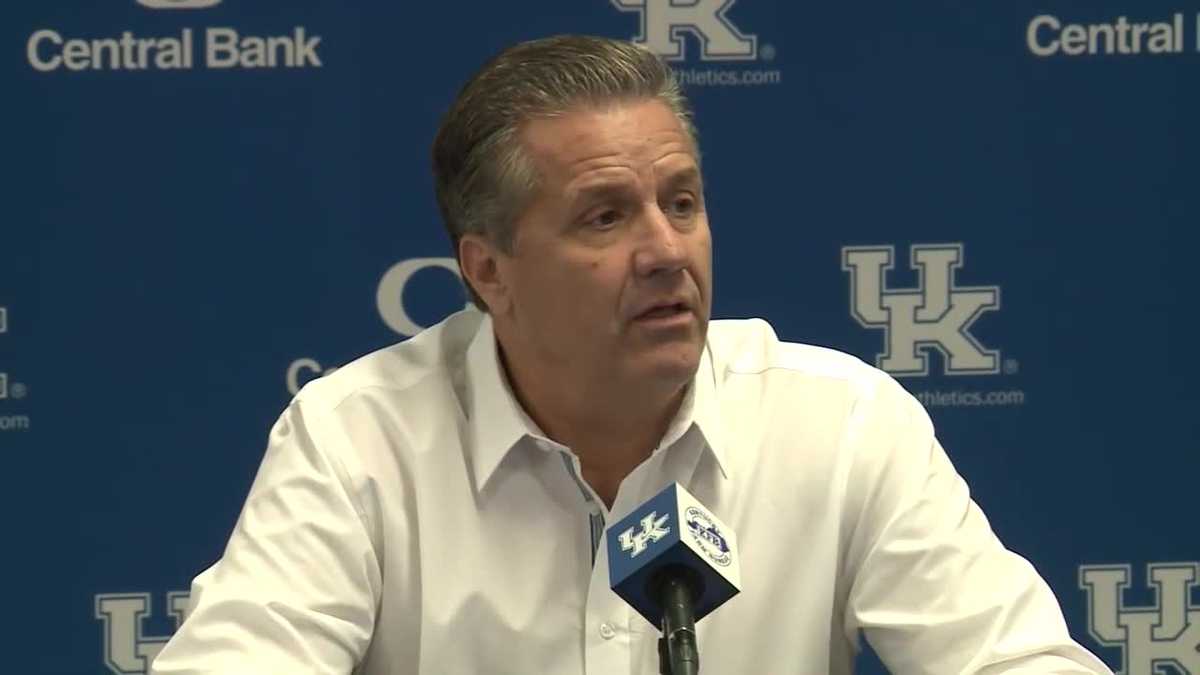 UK, Calipari agree on long-term, career-ending contract