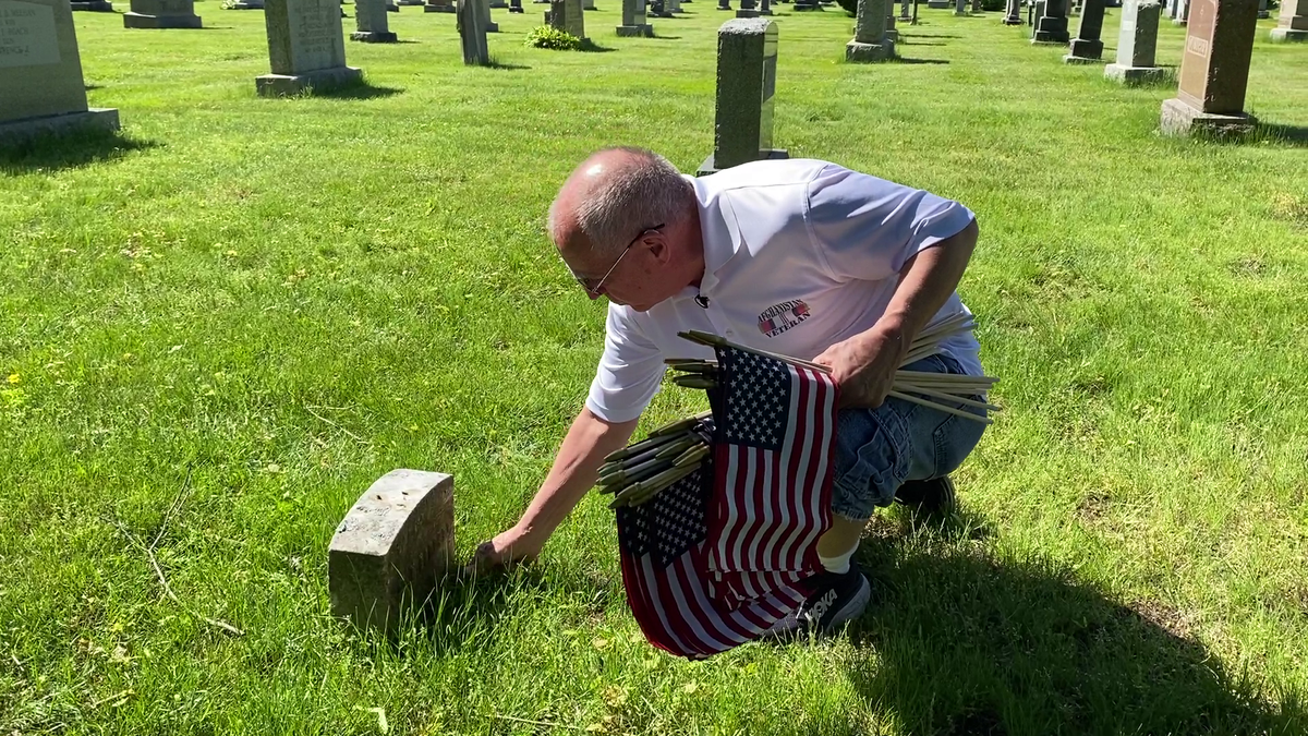 5,000 flags put on Worcester graves of service members for Memorial Day