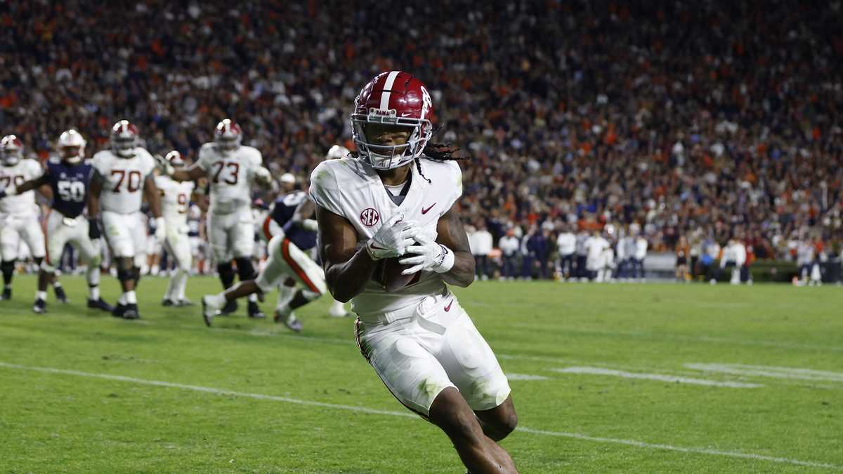 Alabama Crimson Tide receivers Slade Bolden, John Metchie III to