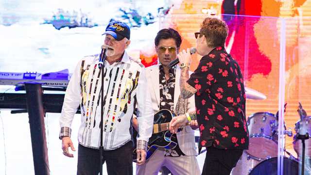 John Stamos to play with Beach Boys during OKC benefit concert - Vimarsana News
