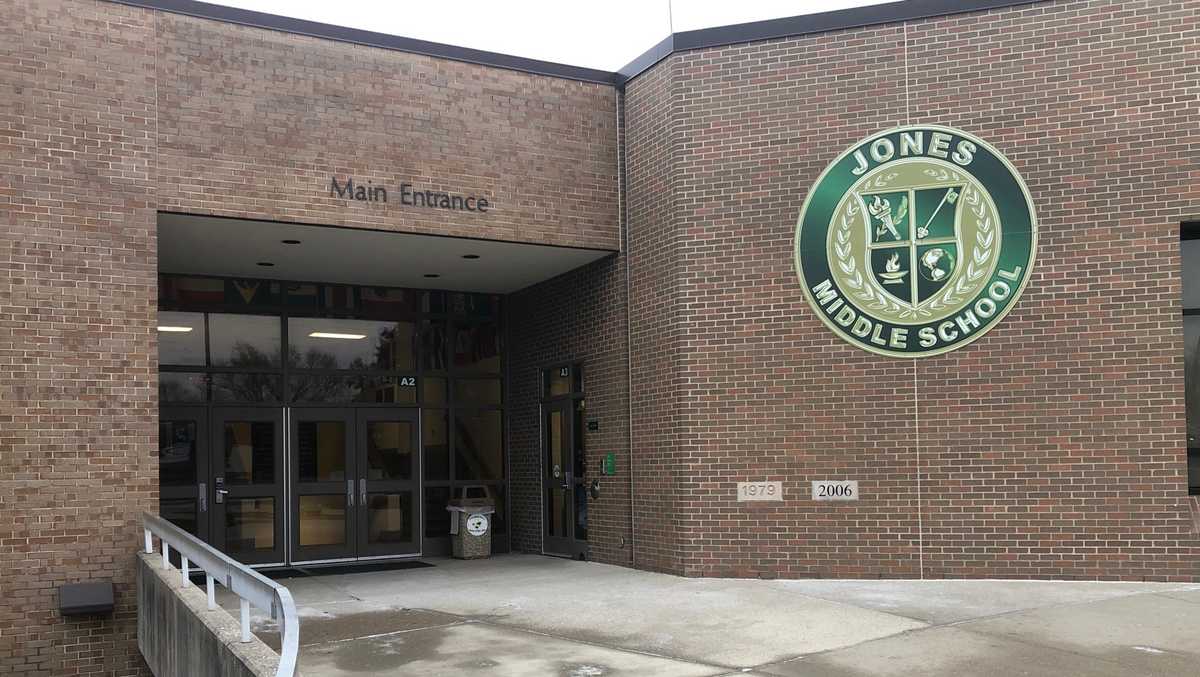 Sheriff 13yearold arrested after threatening to 'shoot up' Jones