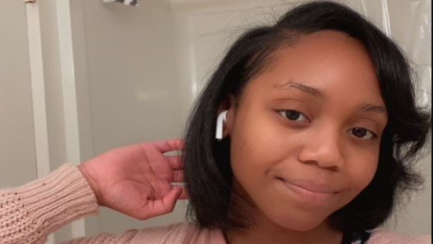 'Call me': Mother makes public plea for missing daughter - Vimarsana News