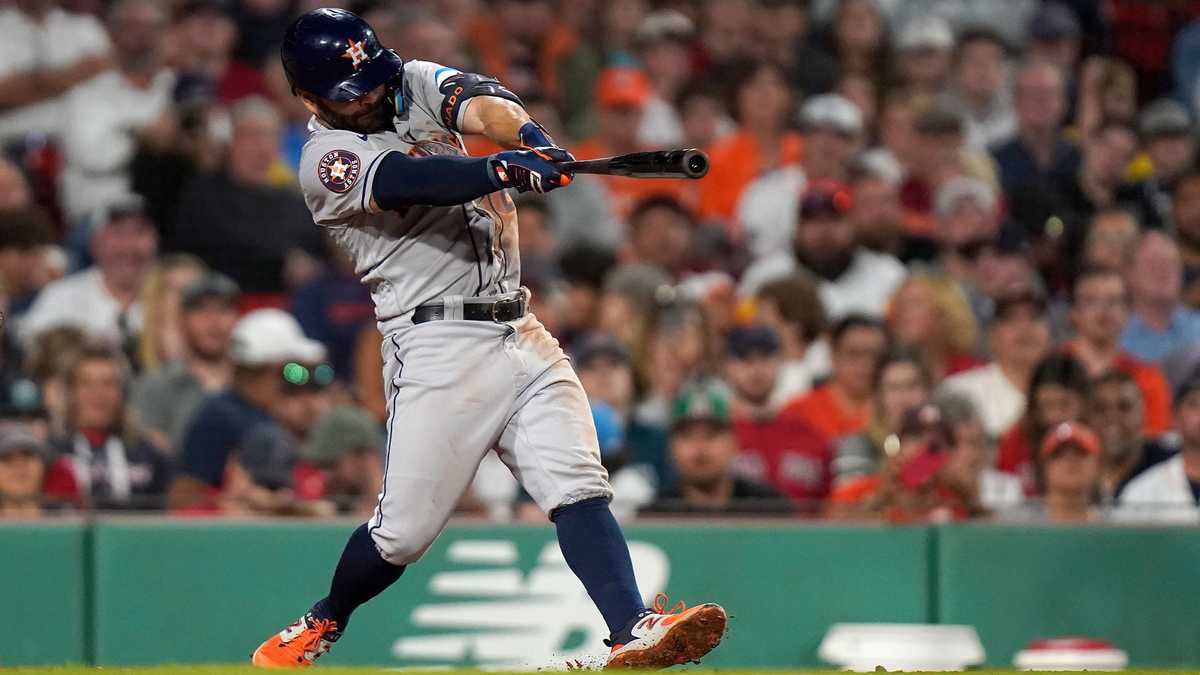 Red Sox routed by Astros, Altuve completes his first career cycle