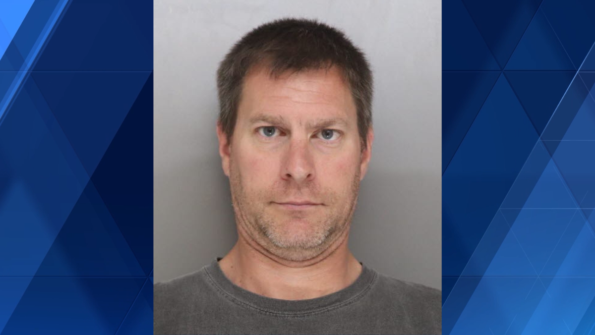 Court docs: Man charged after attempting to set house on fire