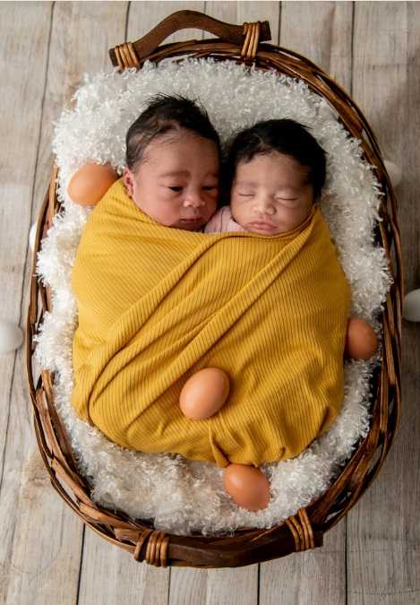 బాప్టిస్ట్ 'హెల్త్' లూయిస్‌విల్లే ఈస్టర్ కోసం హోల్డ్ 'హాచ్లింగ్' ఫోటోషూట్