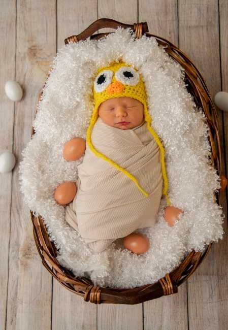 బాప్టిస్ట్ 'హెల్త్' లూయిస్‌విల్లే ఈస్టర్ కోసం హోల్డ్ 'హాచ్లింగ్' ఫోటోషూట్