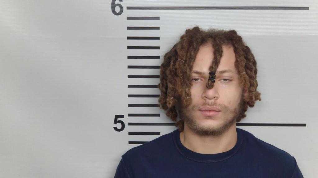 Man arrested in connection to Louisville shooting that injured 8-year-old
