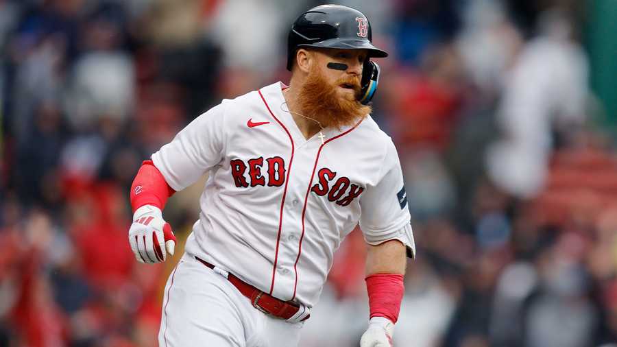 Red Sox split doubleheader with MLB-best Rays at Fenway