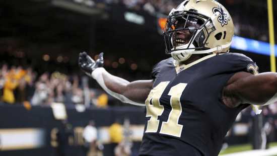 Alvin Kamara wins AP Offensive Rookie of the Year